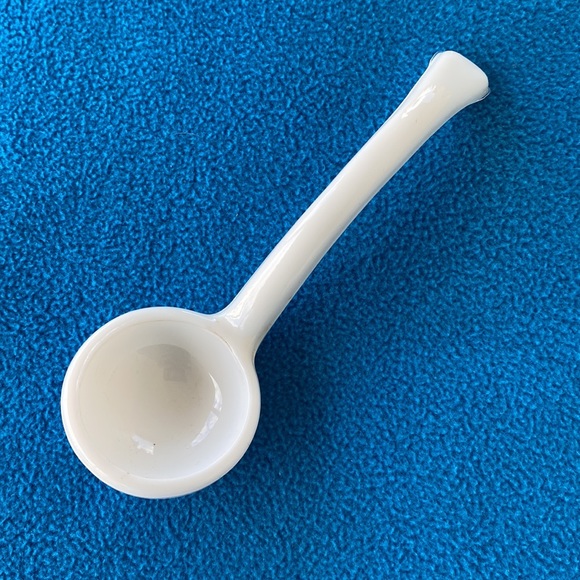 Westmoreland Milk Glass Bowl and Spoon Vintage - Picture 6 of 7